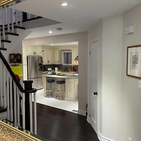 77 Nice And Warm Series Rooms Toronto Exterior foto