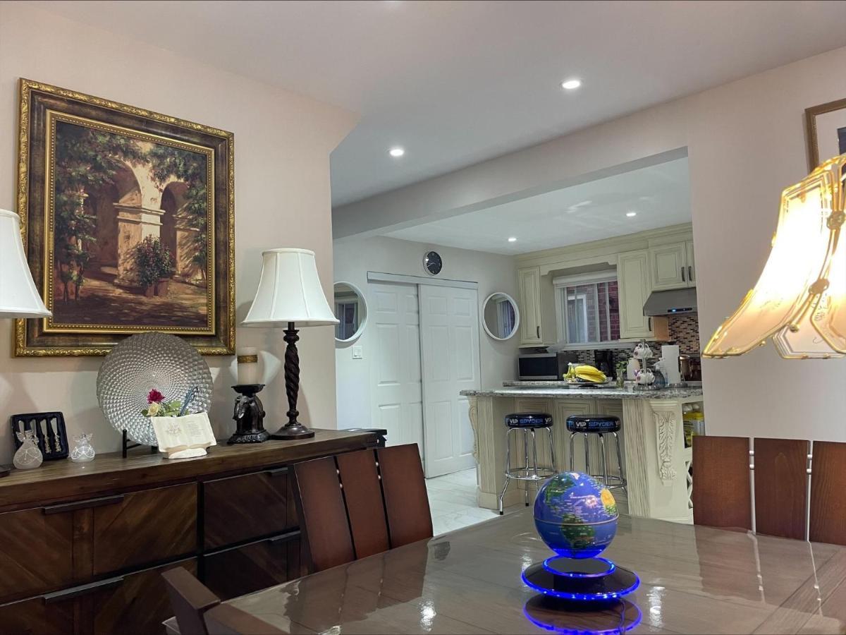 77 Nice And Warm Series Rooms Toronto Exterior foto